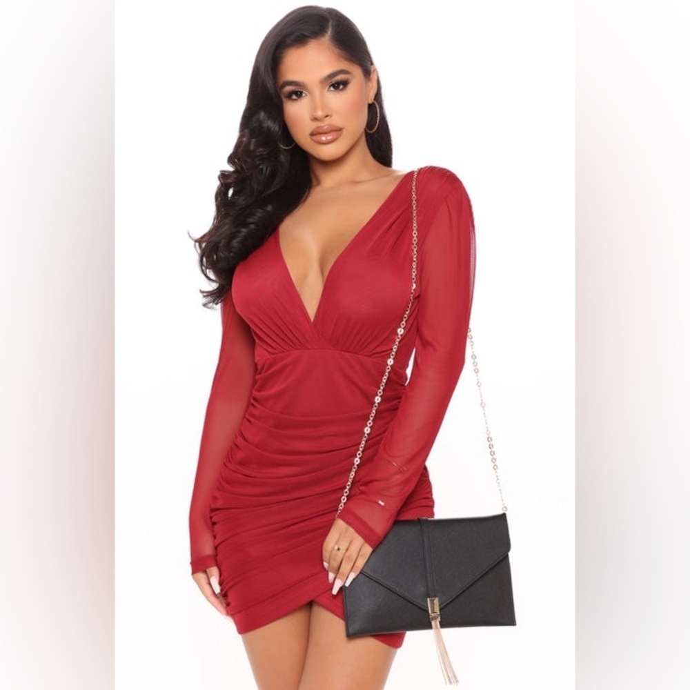 Fashion Nova Deep‎ V-Neck Red Dress